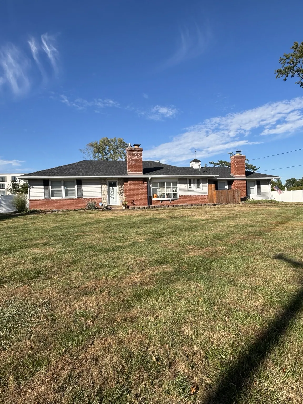 Wide view of the finished front roofline