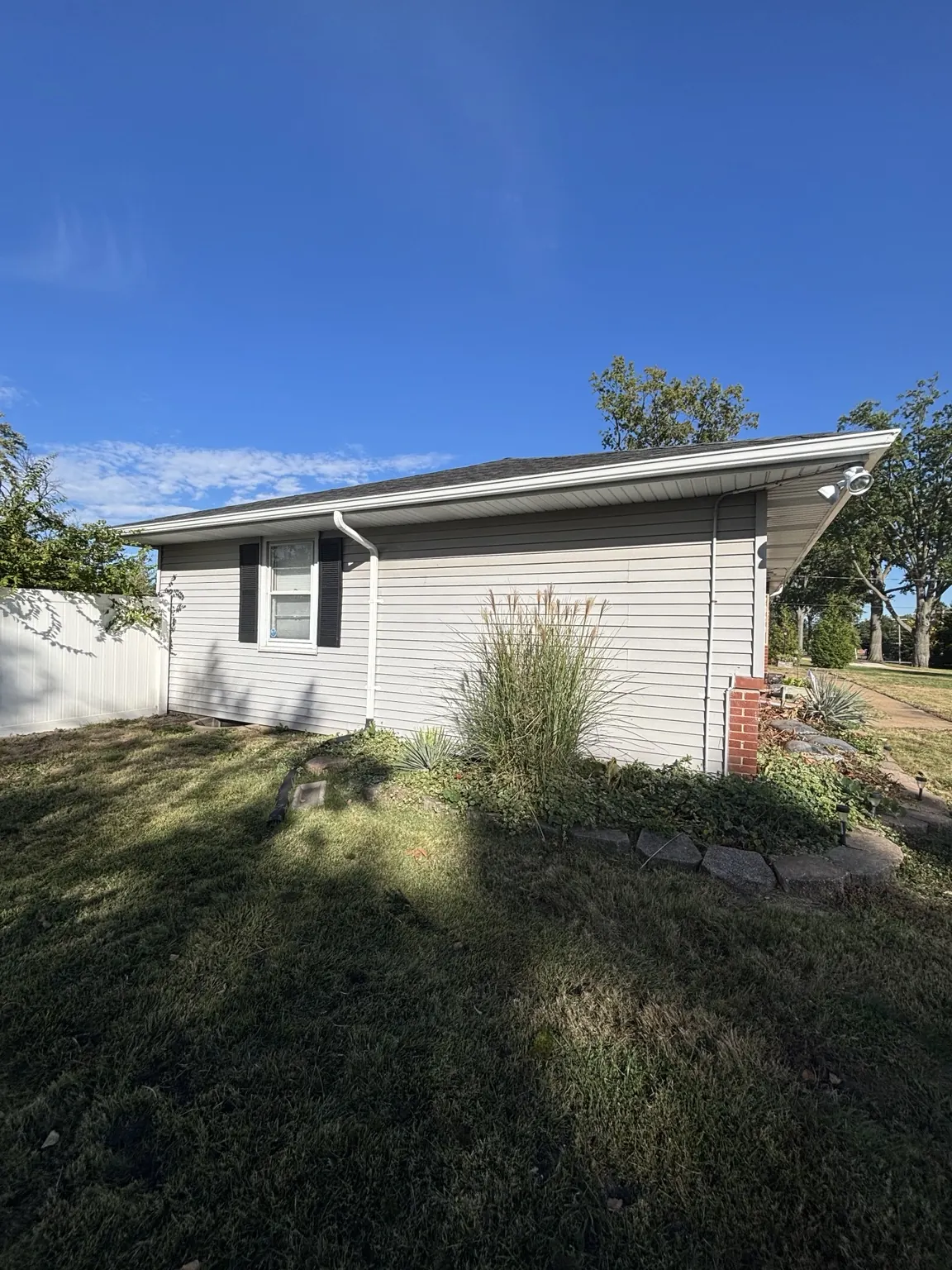 Finished gutter run along side elevation